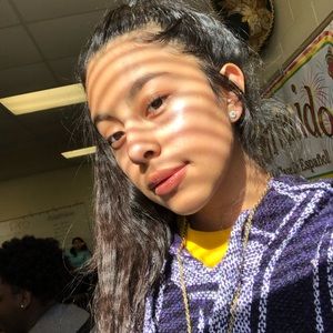 Meet your Posher, Vania